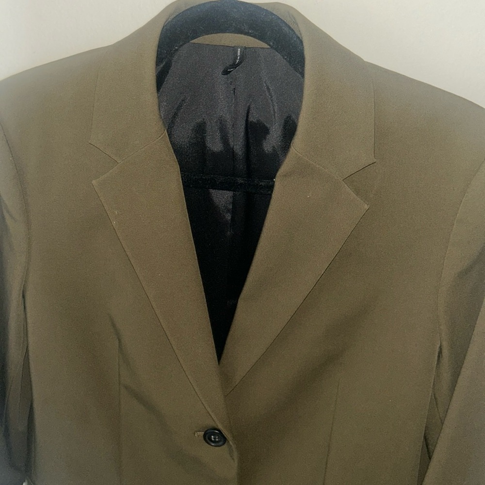 HELMUT LANG! Stunning olive 🤍 like new!